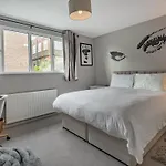 Vallance House
